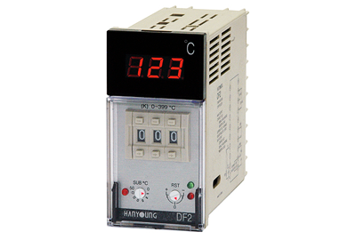 เครื่องควบคุมอุณหภูมิแบบดิจิตอล Digital Temperature Controller รุ่น DF4 PKMNR06